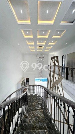 Jual Rumah Luas Megah Dengan View Eksklusif di Pondok Indah, Jakarta Selatan Jual Rumah Luas Megah Dengan View Eksklusif di Pondok Indah, Jakarta Selatan