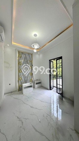 Jual Rumah Luas Megah Dengan View Eksklusif di Pondok Indah, Jakarta Selatan Jual Rumah Luas Megah Dengan View Eksklusif di Pondok Indah, Jakarta Selatan
