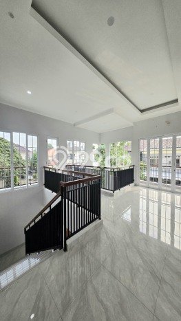 Rumah 4 KT 4 KM Lokasi Premium di Lebak Bulus, Jakarta Selatan Rumah 4 KT 4 KM Lokasi Premium di Lebak Bulus, Jakarta Selatan