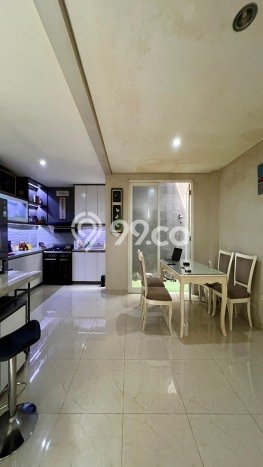 Rumah Elit Modern Tanpa Renovasi di Pondok Indah Jakarta Selatan Rumah Elit Modern Tanpa Renovasi di Pondok Indah Jakarta Selatan