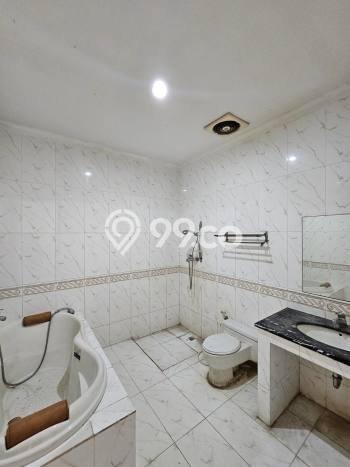 Rumah Elit Modern Tanpa Renovasi di Kuningan Jakarta Selatan Rumah Elit Modern Tanpa Renovasi di Kuningan Jakarta Selatan