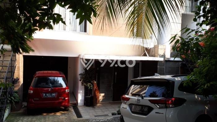 Hunian Elit LB 600m2 Siap Pakai Desain Elegan di Wijaya, Jakarta Selatan Hunian Elit LB 600m2 Siap Pakai Desain Elegan di Wijaya, Jakarta Selatan
