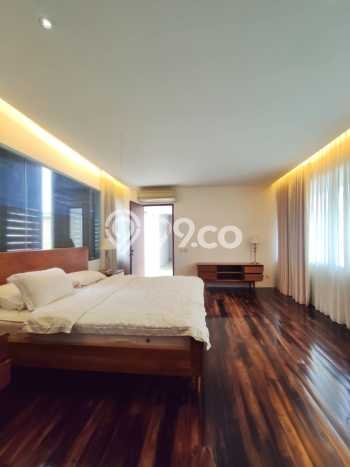 For Sale! Premium House LT 357m2 Desain Modern di Jati Padang For Sale! Premium House LT 357m2 Desain Modern di Jati Padang