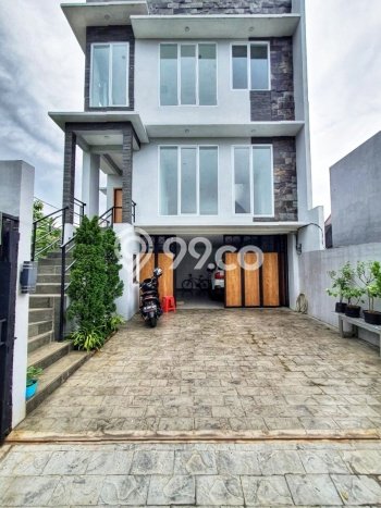 Rumah Eksklusif Siap Huni LT 193m2 di Kebayoran Lama, Jakarta Selatan Rumah Eksklusif Siap Huni LT 193m2 di Kebayoran Lama, Jakarta Selatan