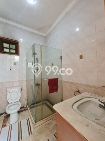 Hunian Elit LB 225m2 Siap Huni Desain Elegan di Pondok Indah, Jakarta Selatan Hunian Elit LB 225m2 Siap Huni Desain Elegan di Pondok Indah, Jakarta Selatan