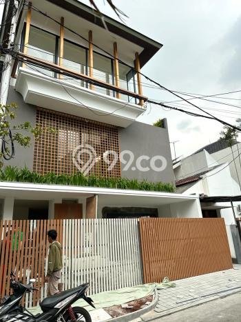 Hunian Mewah LB 600m2 Siap Pakai Desain Elegan di Pondok Indah, Jakarta Selatan Hunian Mewah LB 600m2 Siap Pakai Desain Elegan di Pondok Indah, Jakarta Selatan