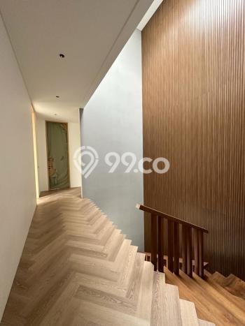 Hunian Mewah LB 600m2 Siap Pakai Desain Elegan di Pondok Indah, Jakarta Selatan Hunian Mewah LB 600m2 Siap Pakai Desain Elegan di Pondok Indah, Jakarta Selatan