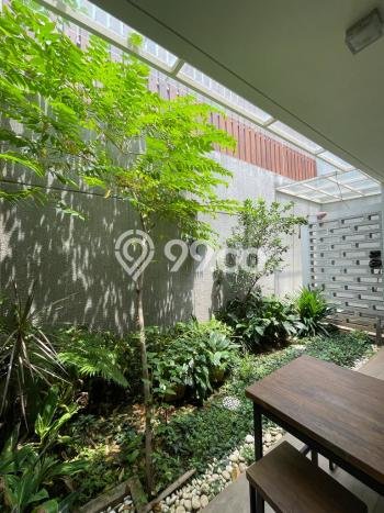 For Sale! Luxury House LT 144m2 Desain Elegan di Lebak Bulus For Sale! Luxury House LT 144m2 Desain Elegan di Lebak Bulus