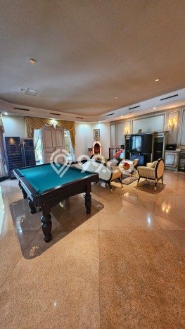 Rumah Mewah LB 3000m2 Siap Pakai Desain Elegan di Kemang, Jakarta Selatan Rumah Mewah LB 3000m2 Siap Pakai Desain Elegan di Kemang, Jakarta Selatan