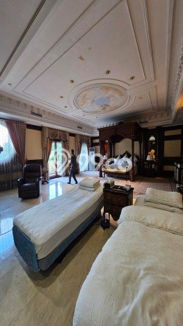 Rumah Mewah LB 3000m2 Siap Pakai Desain Elegan di Kemang, Jakarta Selatan Rumah Mewah LB 3000m2 Siap Pakai Desain Elegan di Kemang, Jakarta Selatan
