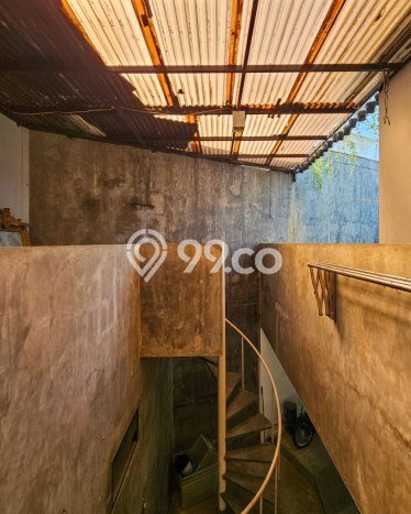 Rumah Luxury Modern Siap Huni di Cinere Jakarta Selatan Rumah Luxury Modern Siap Huni di Cinere Jakarta Selatan