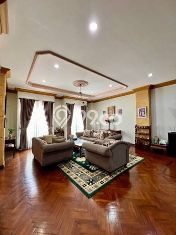 HOT PROPERTY! Rumah Strategis area Pondok Indah, Luas 188m² Bangunan 345m² HOT PROPERTY! Rumah Strategis area Pondok Indah, Luas 188m² Bangunan 345m²