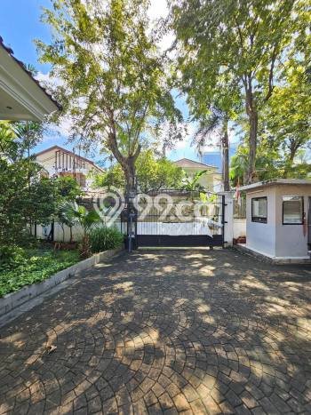 Rumah Elit Modern Tanpa Renovasi di Kuningan Jakarta Selatan Rumah Elit Modern Tanpa Renovasi di Kuningan Jakarta Selatan
