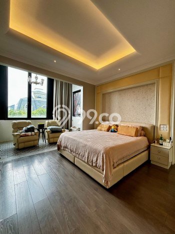 Rumah Elit Modern Tanpa Renovasi di Senopati Jakarta Selatan Rumah Elit Modern Tanpa Renovasi di Senopati Jakarta Selatan