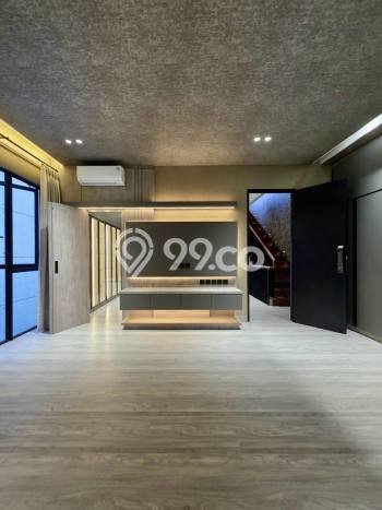 Dijual Rumah Luas Megah Dengan View Cantik di Pondok Indah, Jakarta Selatan Dijual Rumah Luas Megah Dengan View Cantik di Pondok Indah, Jakarta Selatan