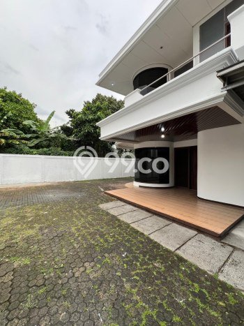 Jual Rumah Luas Elegan Dengan View Eksklusif di Terogong, Jakarta Selatan Jual Rumah Luas Elegan Dengan View Eksklusif di Terogong, Jakarta Selatan