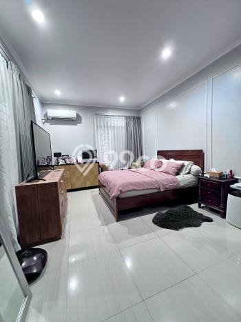 Dijual Rumah Premium dengan Fasilitas Sekitar Komplit di Cinere, Depok Dijual Rumah Premium dengan Fasilitas Sekitar Komplit di Cinere, Depok