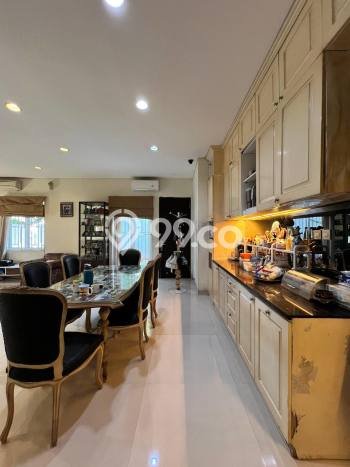 Dijual Rumah Mewah Megah Dengan View Cantik di Cinere, Jakarta Selatan Dijual Rumah Mewah Megah Dengan View Cantik di Cinere, Jakarta Selatan