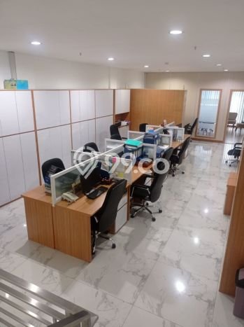 Unit Ruko Dijual di Jakarta Selatan LT 192m2 & LB 372m2 Unit Ruko Dijual di Jakarta Selatan LT 192m2 & LB 372m2