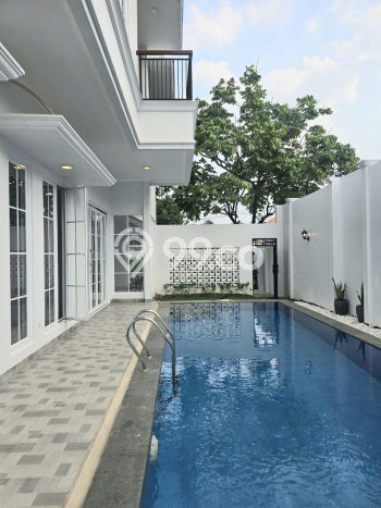 Dijual Murah Rumah dengan 4 Kamar Tidur dan 4 Kamar Mandi di Area Lebak Bulus, Jakarta Selatan Dijual Murah Rumah dengan 4 Kamar Tidur dan 4 Kamar Mandi di Area Lebak Bulus, Jakarta Selatan
