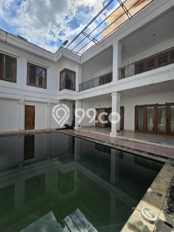 Rumah Elit Modern Tanpa Renovasi di Kuningan Jakarta Selatan Rumah Elit Modern Tanpa Renovasi di Kuningan Jakarta Selatan