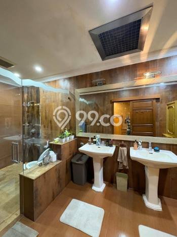Jual Rumah Luas Megah Dengan View Eksklusif di Kemang, Jakarta Selatan Jual Rumah Luas Megah Dengan View Eksklusif di Kemang, Jakarta Selatan