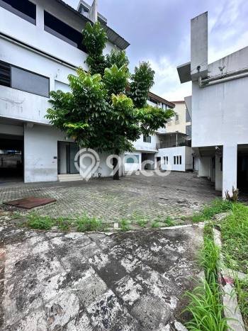 Komersial Dijual di Kebayoran Baru LT 1237m2, LB 1000m2 untuk Investasi Komersial Dijual di Kebayoran Baru LT 1237m2, LB 1000m2 untuk Investasi