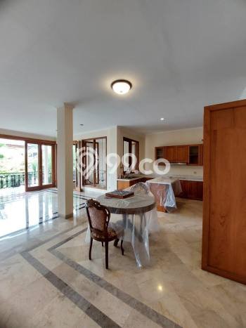 Rumah Bagus Disewakan di Kemang, Jakarta Selatan LT 640m2, LB 500m2 Rumah Bagus Disewakan di Kemang, Jakarta Selatan LT 640m2, LB 500m2
