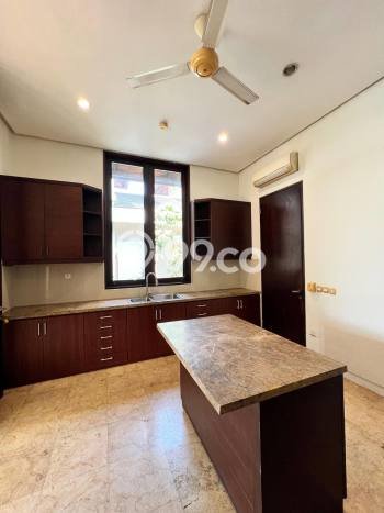 Rumah Elit Modern Siap Huni di Kemang Jakarta Selatan Rumah Elit Modern Siap Huni di Kemang Jakarta Selatan