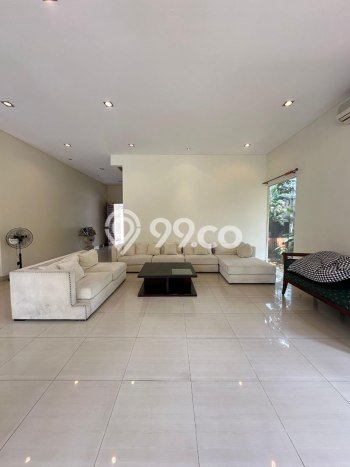 Rumah Mewah LB 388m2 Siap Huni Desain Elegan di Kemang, Jakarta Selatan Rumah Mewah LB 388m2 Siap Huni Desain Elegan di Kemang, Jakarta Selatan
