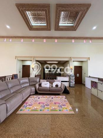 Jual Rumah Luas Megah Dengan View Eksklusif di Kemang, Jakarta Selatan Jual Rumah Luas Megah Dengan View Eksklusif di Kemang, Jakarta Selatan