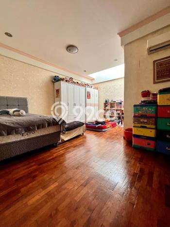 HOT PROPERTY! Rumah Strategis area Pondok Indah, Luas 188m² Bangunan 345m² HOT PROPERTY! Rumah Strategis area Pondok Indah, Luas 188m² Bangunan 345m²