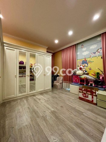 Rumah Elit Modern Tanpa Renovasi di Senopati Jakarta Selatan Rumah Elit Modern Tanpa Renovasi di Senopati Jakarta Selatan