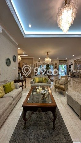 Ready to Use! Luxury House LT 690m2 Desain Elegan di Kemang Ready to Use! Luxury House LT 690m2 Desain Elegan di Kemang