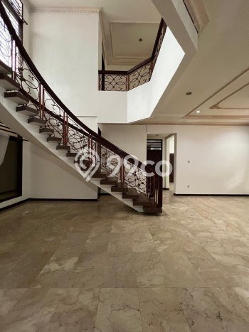Jual Rumah Luas Elegan Dengan View Eksklusif di Terogong, Jakarta Selatan Jual Rumah Luas Elegan Dengan View Eksklusif di Terogong, Jakarta Selatan