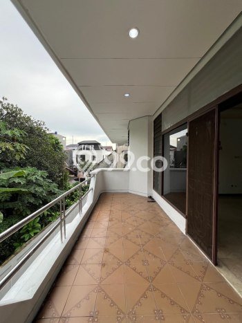 Jual Rumah Luas Elegan Dengan View Eksklusif di Terogong, Jakarta Selatan Jual Rumah Luas Elegan Dengan View Eksklusif di Terogong, Jakarta Selatan