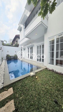 Rumah 4 KT 4 KM Lokasi Premium di Lebak Bulus, Jakarta Selatan Rumah 4 KT 4 KM Lokasi Premium di Lebak Bulus, Jakarta Selatan