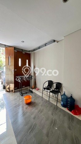 Rumah Elit Modern Tanpa Renovasi di Pondok Indah Jakarta Selatan Rumah Elit Modern Tanpa Renovasi di Pondok Indah Jakarta Selatan