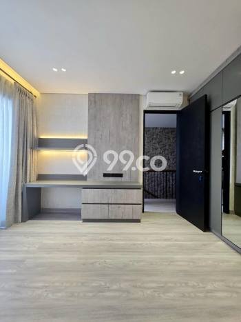 Dijual Rumah Luas Megah Dengan View Cantik di Pondok Indah, Jakarta Selatan Dijual Rumah Luas Megah Dengan View Cantik di Pondok Indah, Jakarta Selatan
