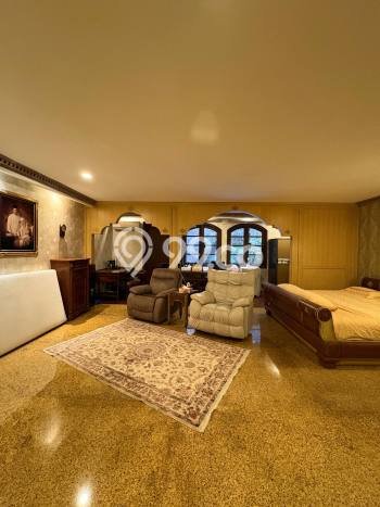 Jual Rumah Luas Megah Dengan View Eksklusif di Kemang, Jakarta Selatan Jual Rumah Luas Megah Dengan View Eksklusif di Kemang, Jakarta Selatan