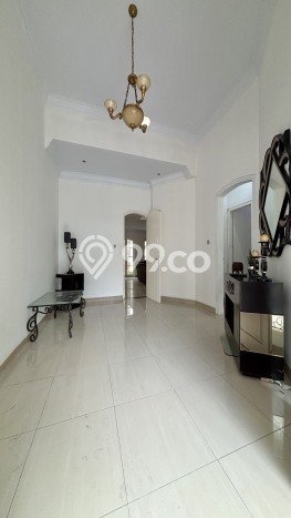 Siap Huni Hunian Elit 5 Kamar di Kebayoran Baru Dekat ke Mana Pun Siap Huni Hunian Elit 5 Kamar di Kebayoran Baru Dekat ke Mana Pun