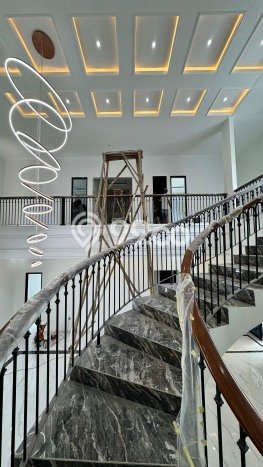 Jual Rumah Luas Megah Dengan View Eksklusif di Pondok Indah, Jakarta Selatan Jual Rumah Luas Megah Dengan View Eksklusif di Pondok Indah, Jakarta Selatan