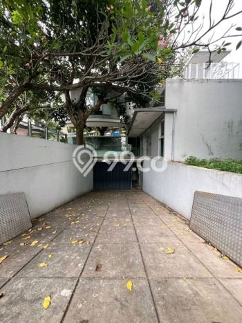 Unit Komersial Dijual di Jakarta Selatan LT 1696m2 & LB 1044m2 Unit Komersial Dijual di Jakarta Selatan LT 1696m2 & LB 1044m2