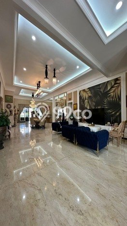 Ready to Use! Luxury House LT 690m2 Desain Elegan di Kemang Ready to Use! Luxury House LT 690m2 Desain Elegan di Kemang