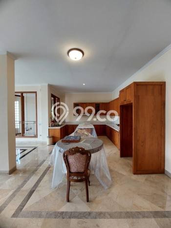 Rumah Bagus Disewakan di Kemang, Jakarta Selatan LT 640m2, LB 500m2 Rumah Bagus Disewakan di Kemang, Jakarta Selatan LT 640m2, LB 500m2