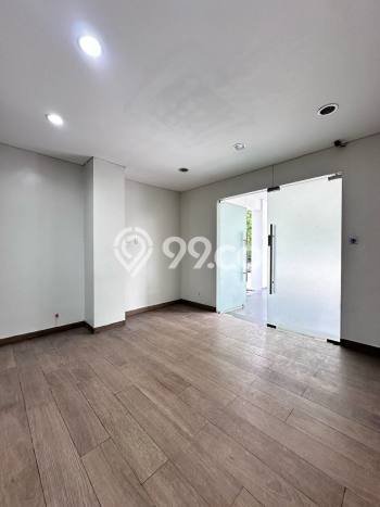 Komersial Dijual di Kebayoran Baru LT 1237m2, LB 1000m2 untuk Investasi Komersial Dijual di Kebayoran Baru LT 1237m2, LB 1000m2 untuk Investasi