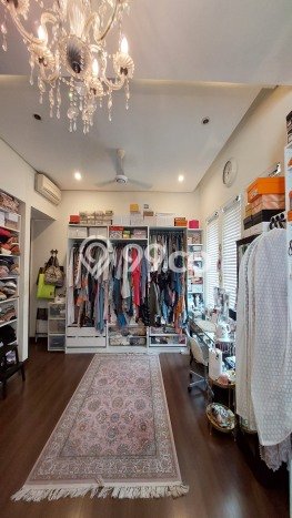 Rumah Luxury Modern Siap Huni di Warung Buncit Jakarta Selatan Rumah Luxury Modern Siap Huni di Warung Buncit Jakarta Selatan