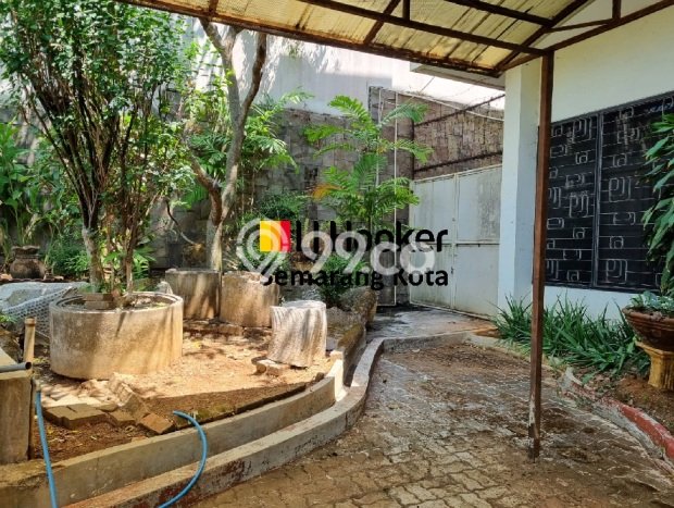 Dijual Rumah Luas Elegan Dengan View Cantik di Bukit Sari, Semarang Dijual Rumah Luas Elegan Dengan View Cantik di Bukit Sari, Semarang