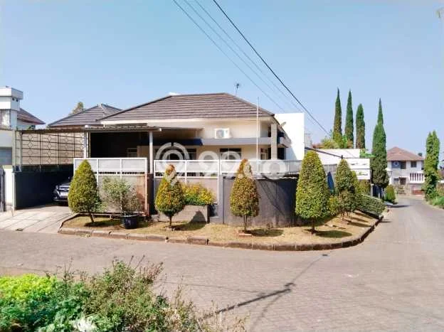 Dijual Rumah Mewah Exclusive di Sukasari, Bandung Dijual Rumah Mewah Exclusive di Sukasari, Bandung