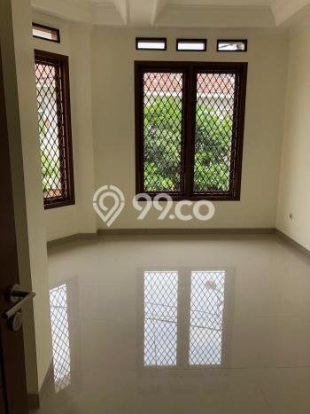 Rumah Modern 4 Kamar LT 120m2 di Taman Royal Rumah Modern 4 Kamar LT 120m2 di Taman Royal